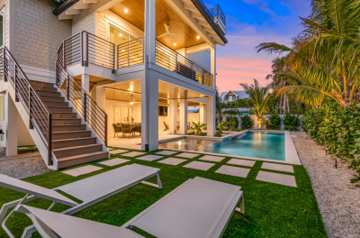 Latitude 27 Paradise