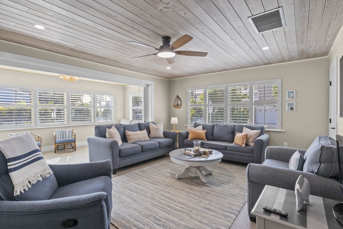 Spacious Livingroom