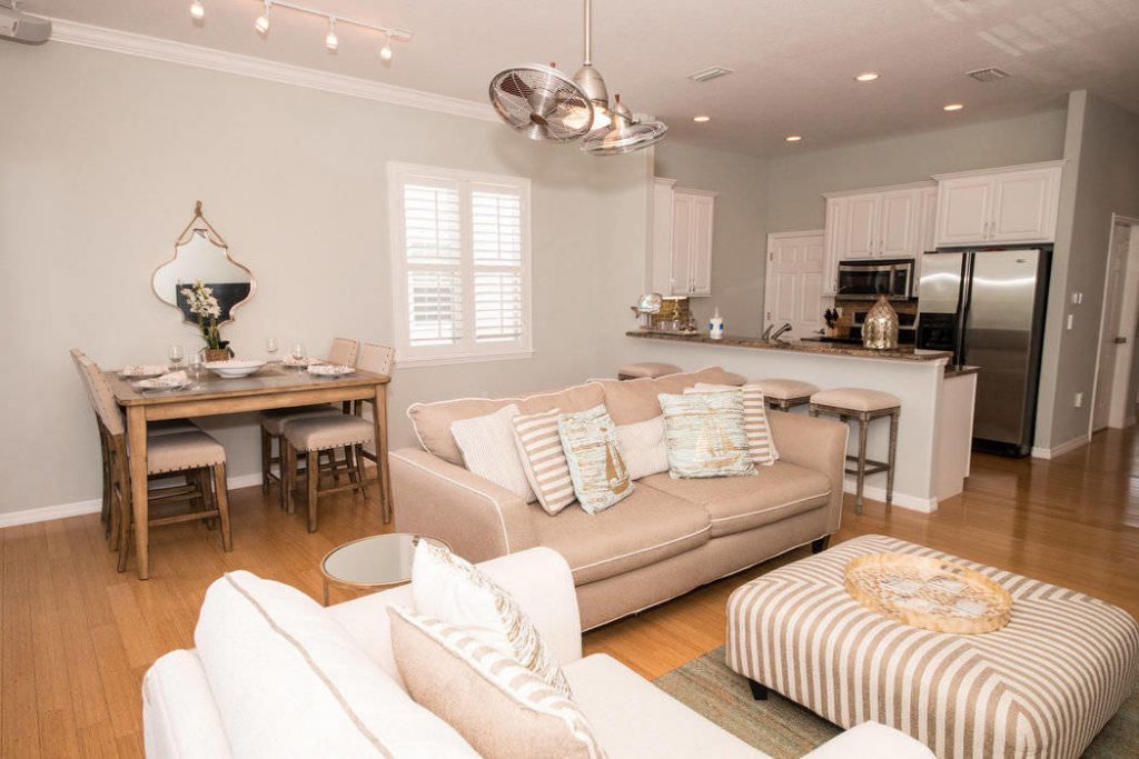 mermaids-tale-living-room